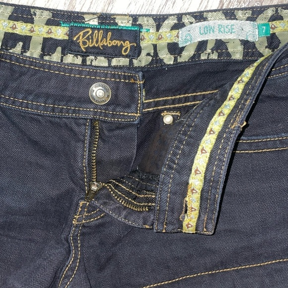Women’s Billabong Low Rise Blue Denim Jeans Shorts 7 - Picture 4 of 7